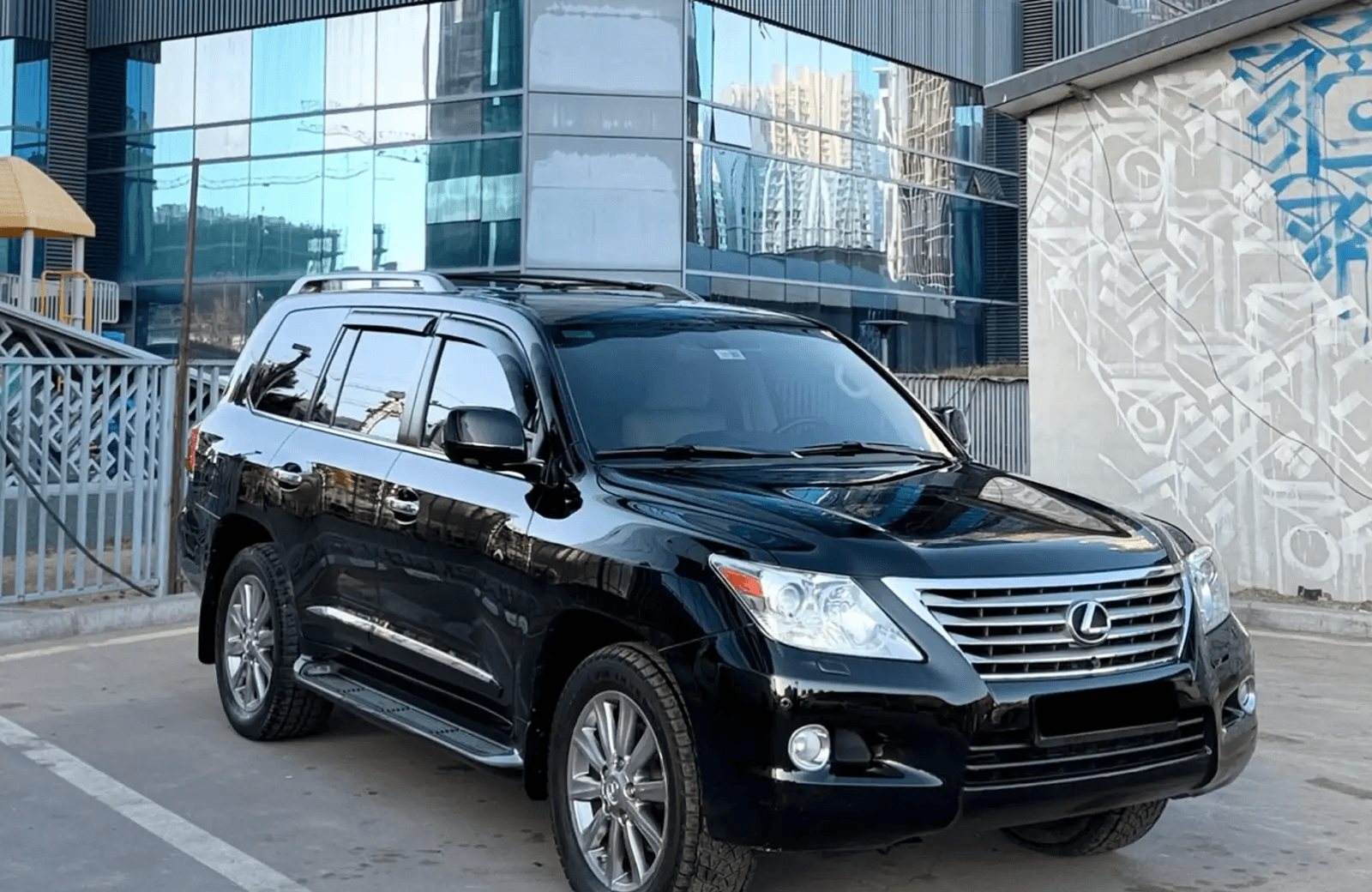 Lexus LX 570, 2011/2012